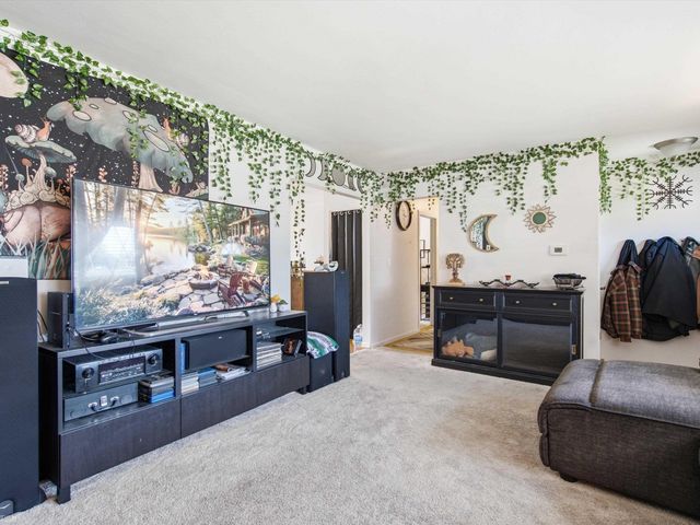 11315 Delvin Drive, Sterling Heights, MI 48314