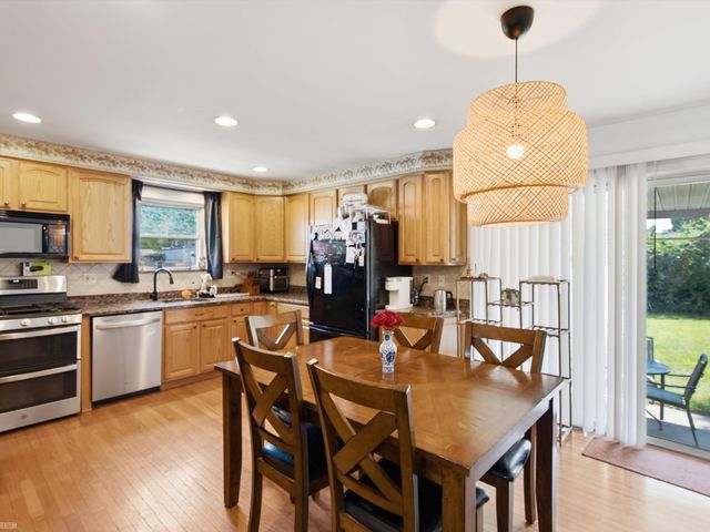 11315 Delvin Drive, Sterling Heights, MI 48314