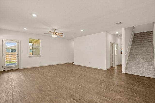 227 Lavaca River LN, Hutto, TX 78634