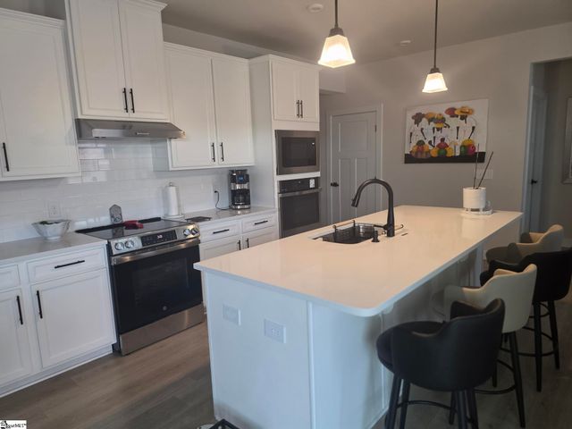 1252 Fiddletree Lane, Woodruff, SC 29388