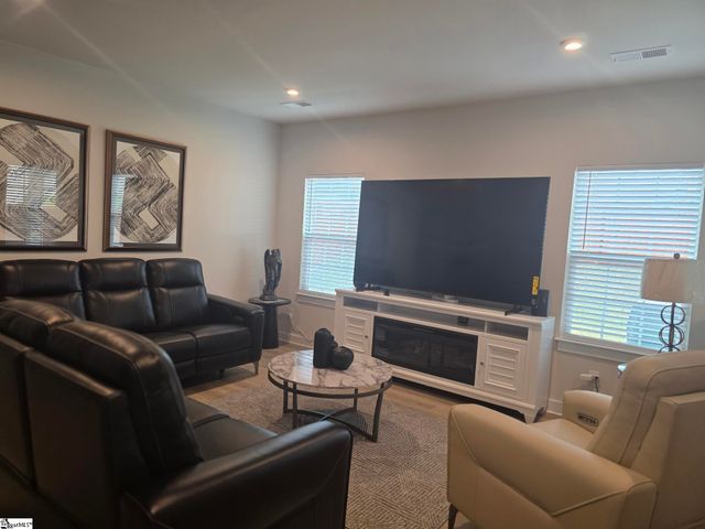 1252 Fiddletree Lane, Woodruff, SC 29388