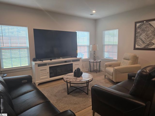 1252 Fiddletree Lane, Woodruff, SC 29388