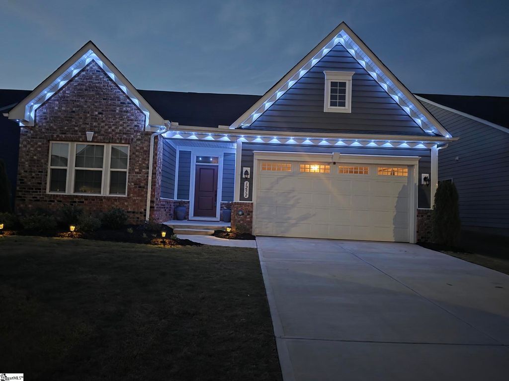 1252 Fiddletree Lane, Woodruff, SC 29388