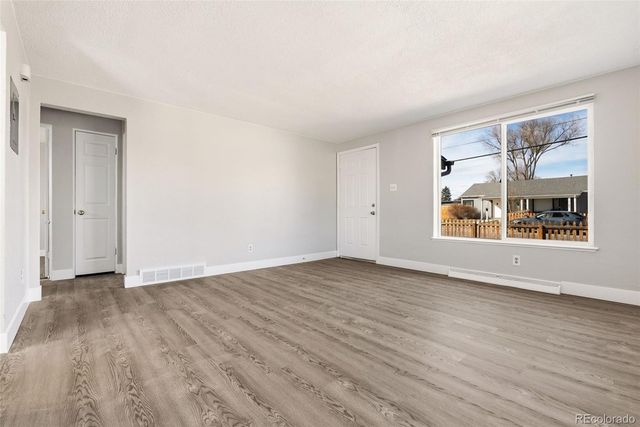 7120 W 16th Place, Lakewood, CO 80214