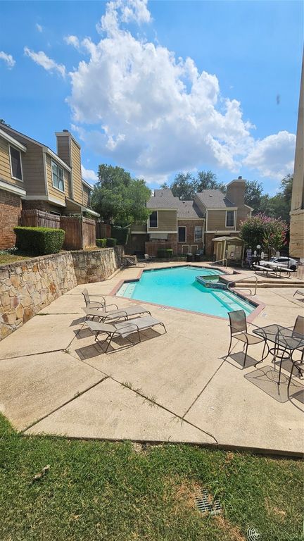 2117 Park Willow Lane C, Arlington, TX 76011
