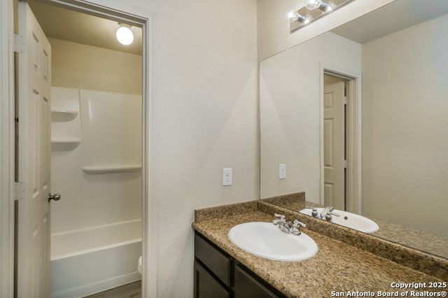 10210 Hunters Pond, San Antonio, TX 78224