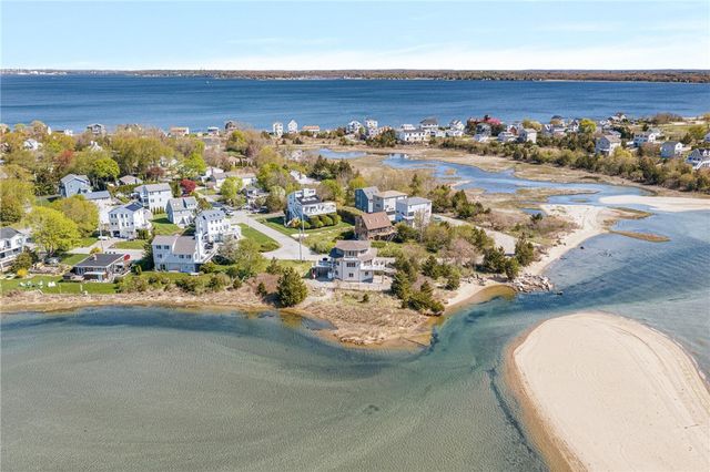 84 Dundas Avenue, Warwick, RI 02888
