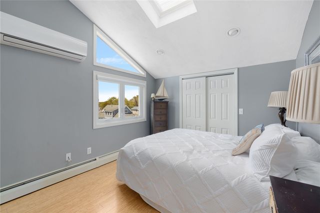 84 Dundas Avenue, Warwick, RI 02888