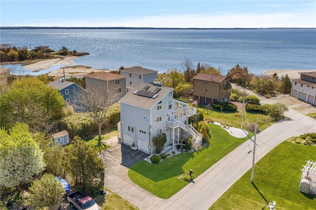 84 Dundas Avenue, Warwick, RI 02888
