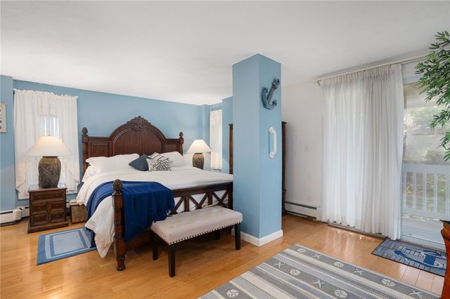 84 Dundas Avenue, Warwick, RI 02888