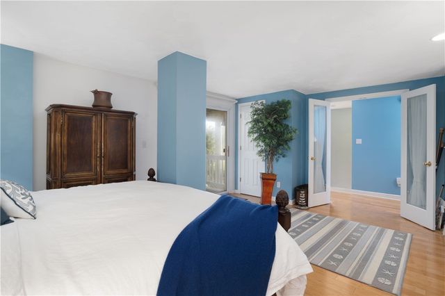 84 Dundas Avenue, Warwick, RI 02888