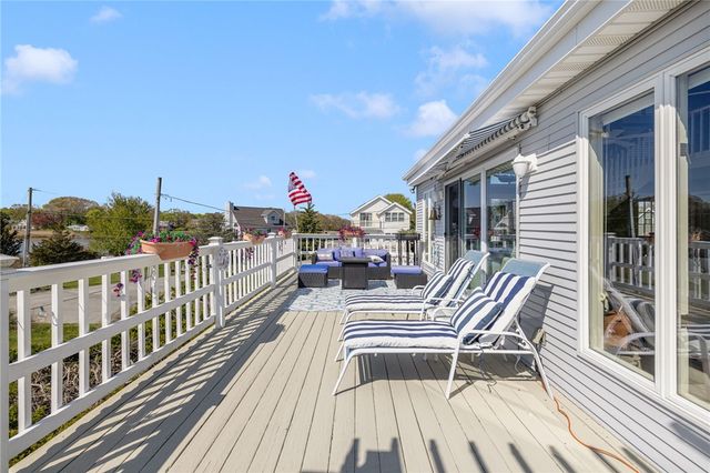 84 Dundas Avenue, Warwick, RI 02888