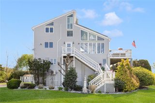 84 Dundas Avenue, Warwick, RI 02888