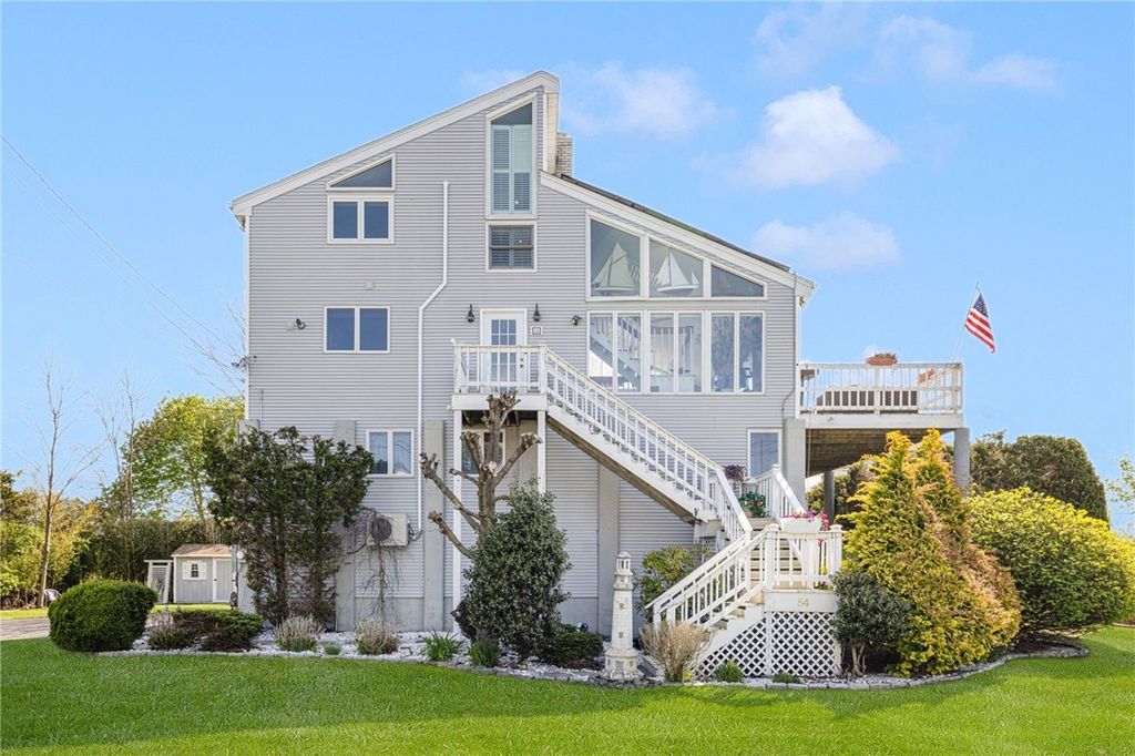 84 Dundas Avenue, Warwick, RI 02888