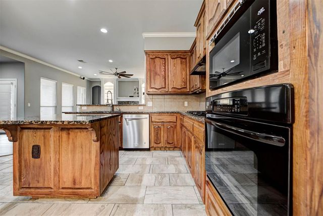 20500 Antler Farms Drive, Edmond, OK 73012