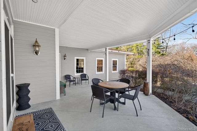 5 Deer Meadow Drive, Wallkill, NY 12589