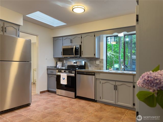 29 G Sound Place, Hat Island, WA 98206