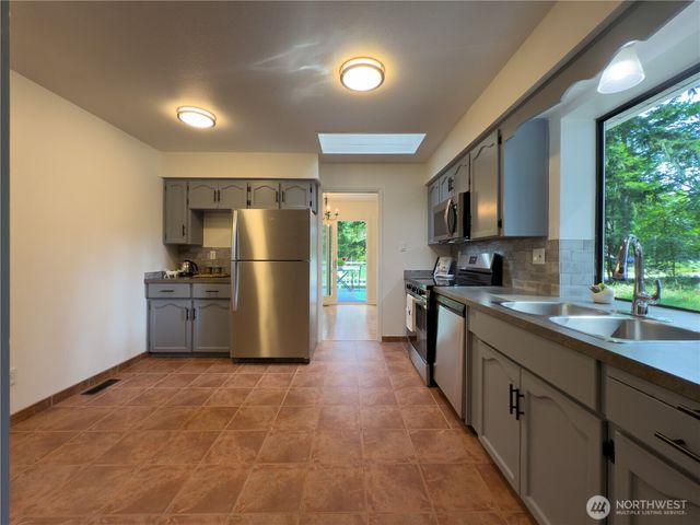 29 G Sound Place, Hat Island, WA 98206