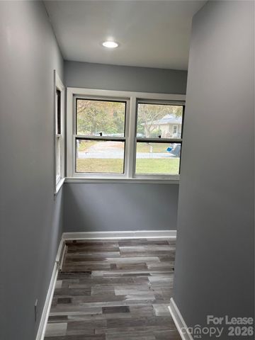 6225 Branch Hill Circle, Charlotte, NC 28213