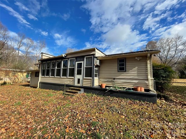 6225 Branch Hill Circle, Charlotte, NC 28213