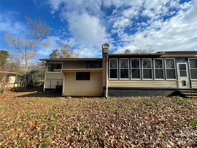 6225 Branch Hill Circle, Charlotte, NC 28213