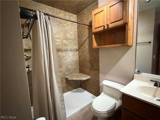 3656 Erhart Road, Litchfield, OH 44253