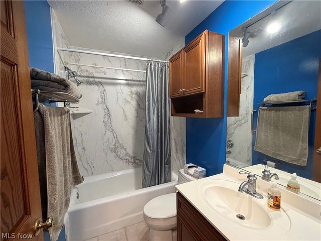 3656 Erhart Road, Litchfield, OH 44253