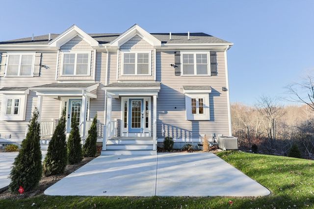 58 Baltic St 58, Attleboro, MA 02703