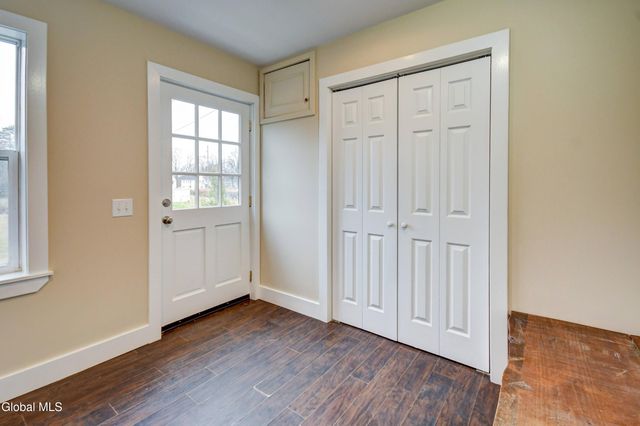 10 Hallenbeck Street, Mayfield, NY 12117