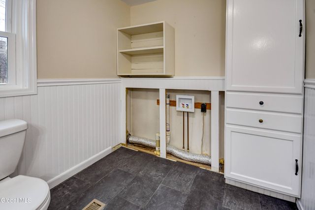 10 Hallenbeck Street, Mayfield, NY 12117