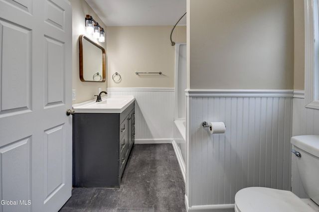 10 Hallenbeck Street, Mayfield, NY 12117