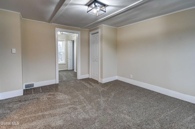 10 Hallenbeck Street, Mayfield, NY 12117