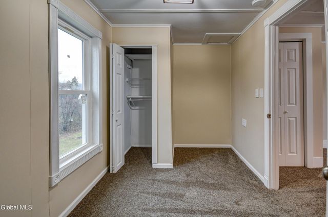 10 Hallenbeck Street, Mayfield, NY 12117