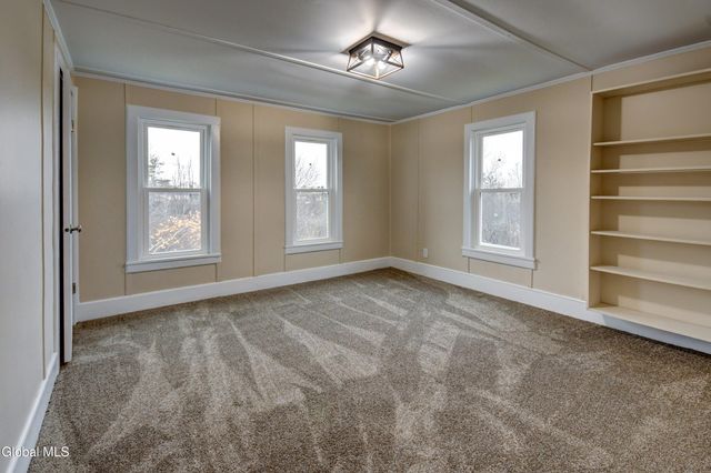 10 Hallenbeck Street, Mayfield, NY 12117