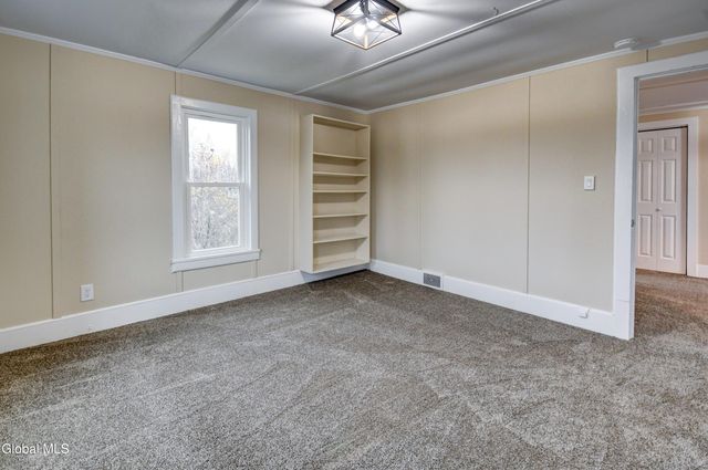 10 Hallenbeck Street, Mayfield, NY 12117