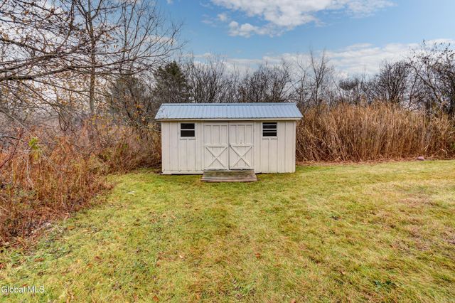 10 Hallenbeck Street, Mayfield, NY 12117