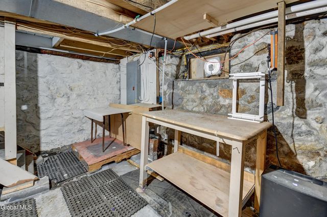 10 Hallenbeck Street, Mayfield, NY 12117