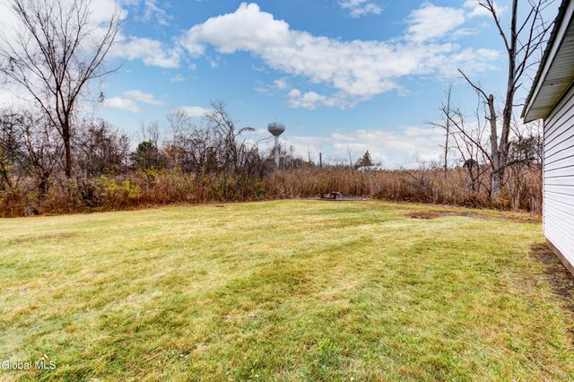 10 Hallenbeck Street, Mayfield, NY 12117