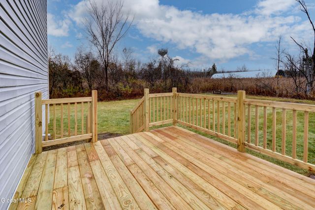 10 Hallenbeck Street, Mayfield, NY 12117