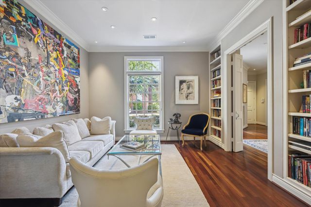 18 Pinewold Circle, Houston, TX 77056