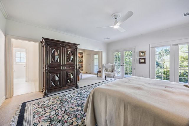 18 Pinewold Circle, Houston, TX 77056