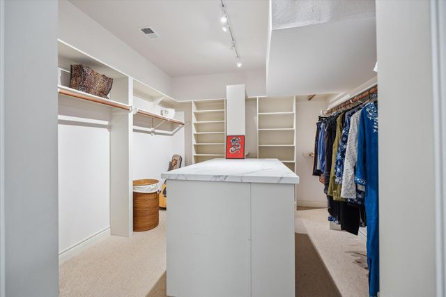 18 Pinewold Circle, Houston, TX 77056