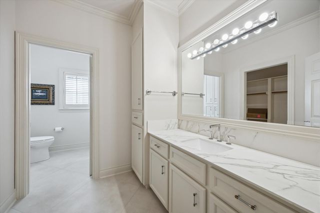 18 Pinewold Circle, Houston, TX 77056