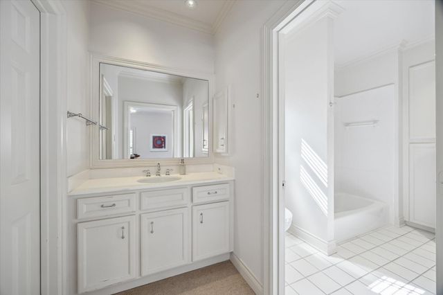 18 Pinewold Circle, Houston, TX 77056