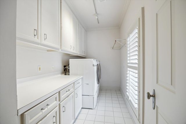 18 Pinewold Circle, Houston, TX 77056