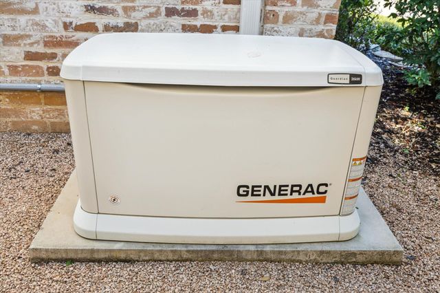 18 Pinewold Circle, Houston, TX 77056