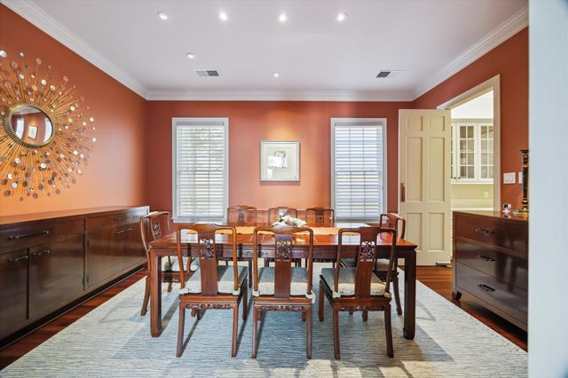 18 Pinewold Circle, Houston, TX 77056