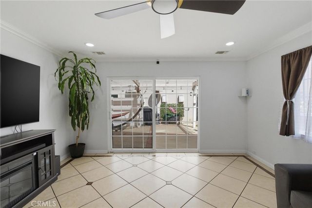 6836 Aura, Reseda, CA 91335