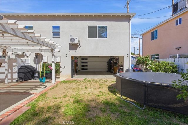 6836 Aura, Reseda, CA 91335