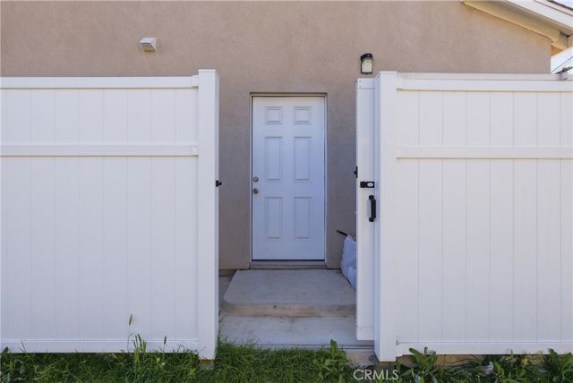 6836 Aura, Reseda, CA 91335